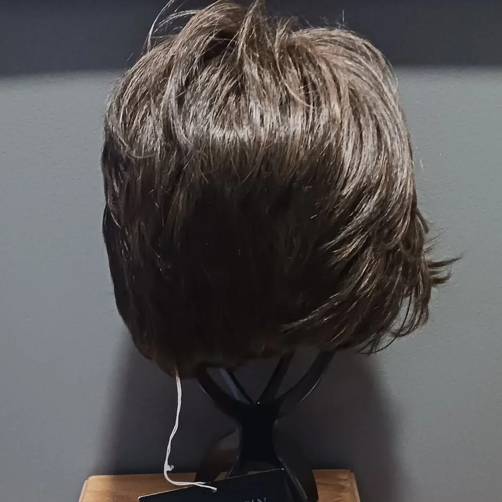 NWT Toni Brattin Stylish Savvy Wig HF Regular Cap Medium Brown - Picture 2 of 3